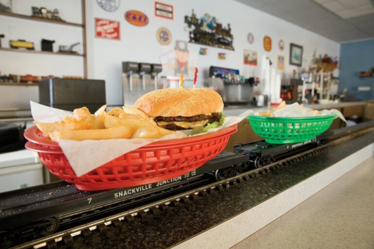 Snackville Junction in Evergreen Park, IL