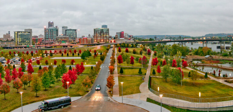 Skyline of Little Rock, AR in the fall