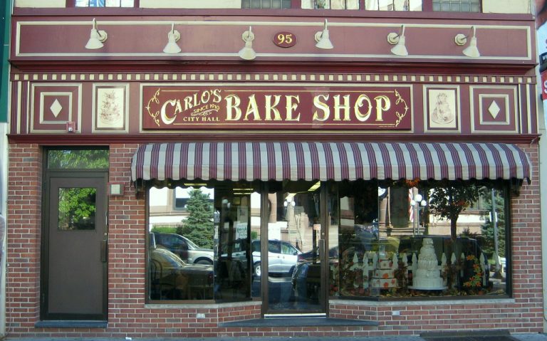 photo of a park in Hoboken that fronts the Hudson River|2015Hoboken3.jpg