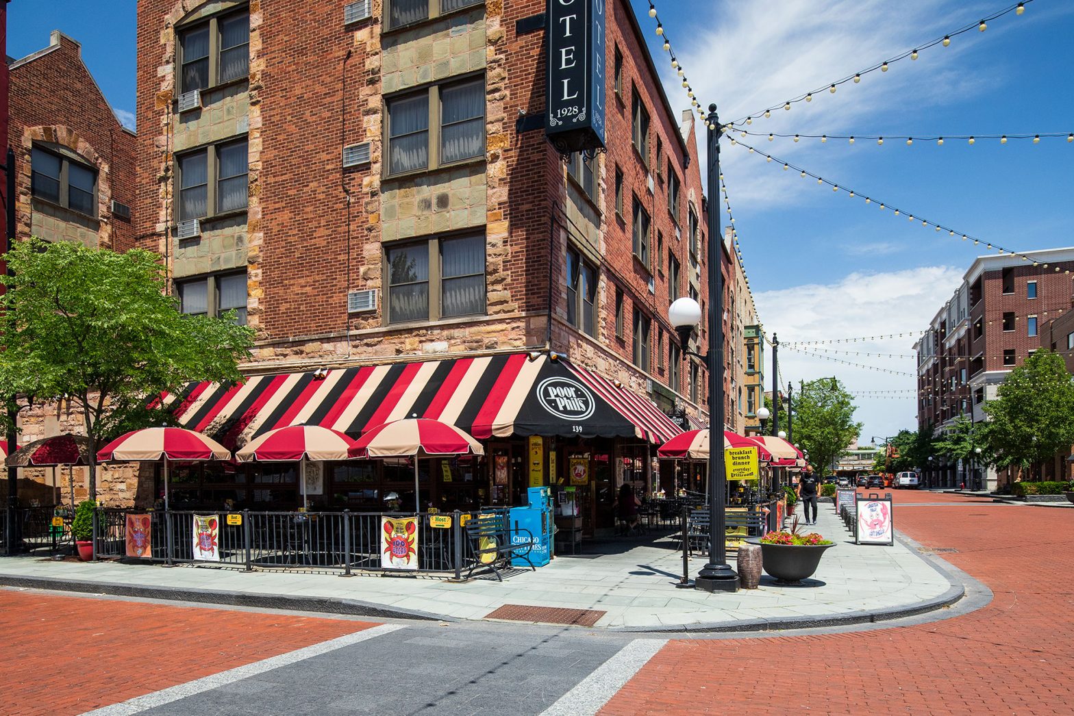 A view of downtown storefronts in Oak Park, IL, which ranks #32 in the Livability Top 100 Best Places to Live in the U.S.