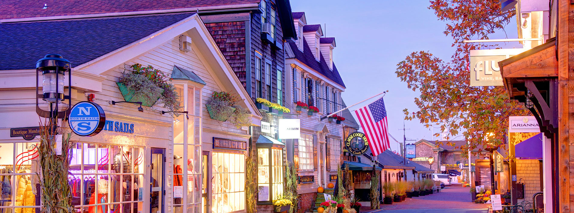 Newport, RI downtown shopping district