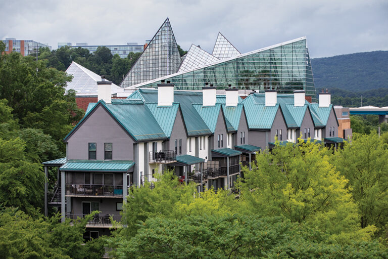 Development in downtown Chattanooga, Tennessee. ©Journal Communications/Jeff Adkins