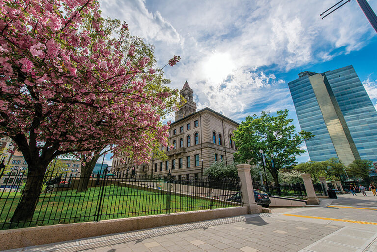 Worcester MA (Worcester Commons)