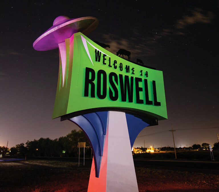 Welcome to Roswell sign in New Mexico