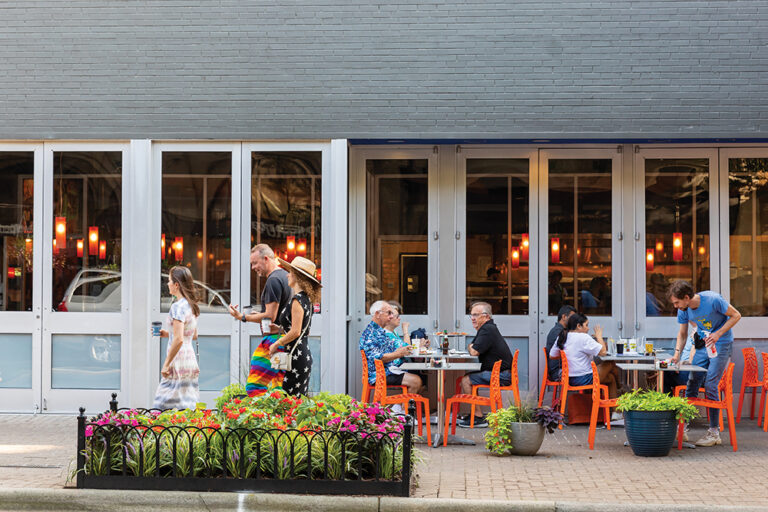 Winston Salem NC, 4th Street, Mellow Mushroom Pizza patio.