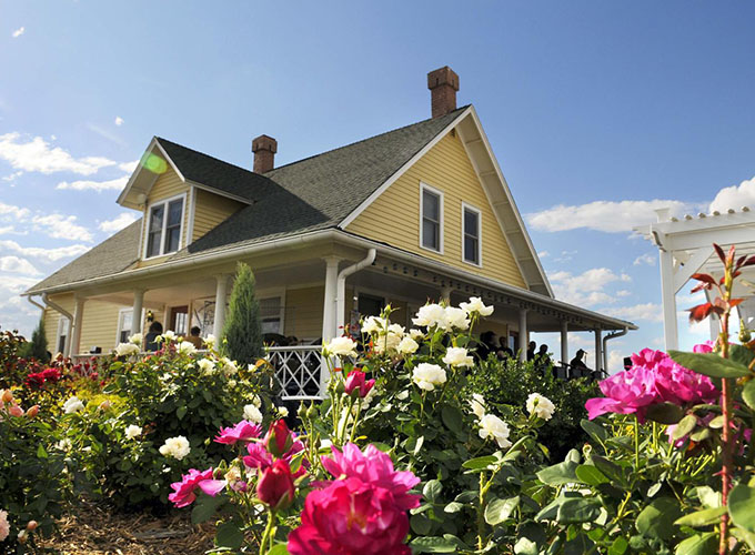 Housing options are diverse in Broomfield, CO, ranging from big homes on sprawling lots to friendly neighborhoods.