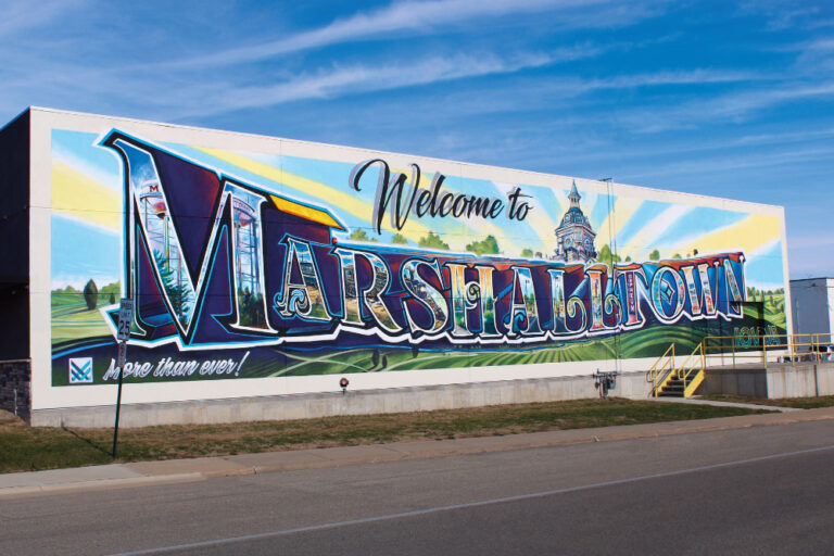 Marshalltown Postcard Mural on Thompson True Value by Jimmy Navarro