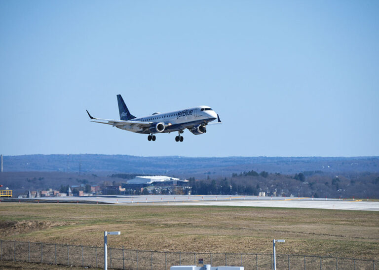 Worcester travel by air