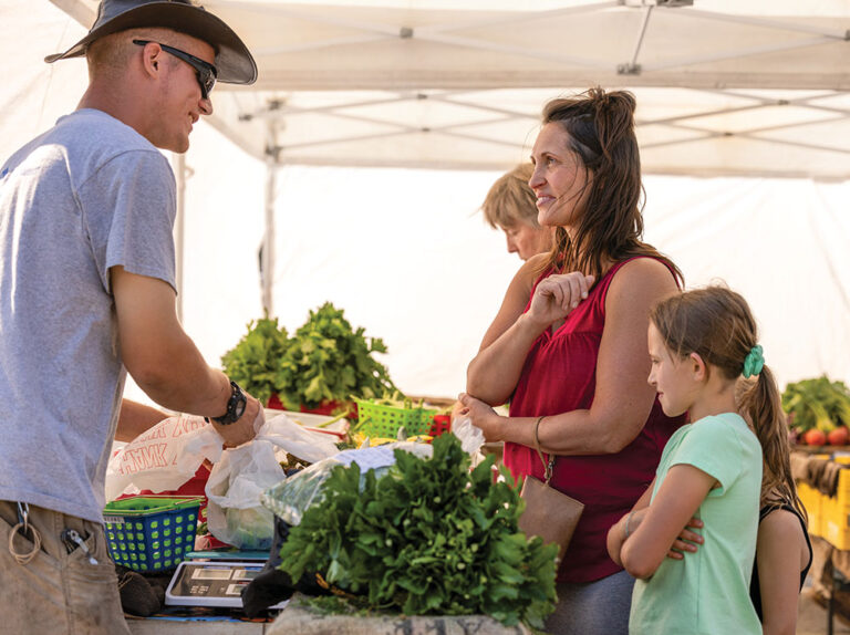 Find natural and organic groceries and products at local farmers markets around Casper, Wyoming.